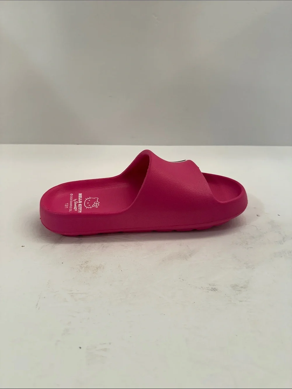 Kids Hello Kitty Pink Slides Size 13/1